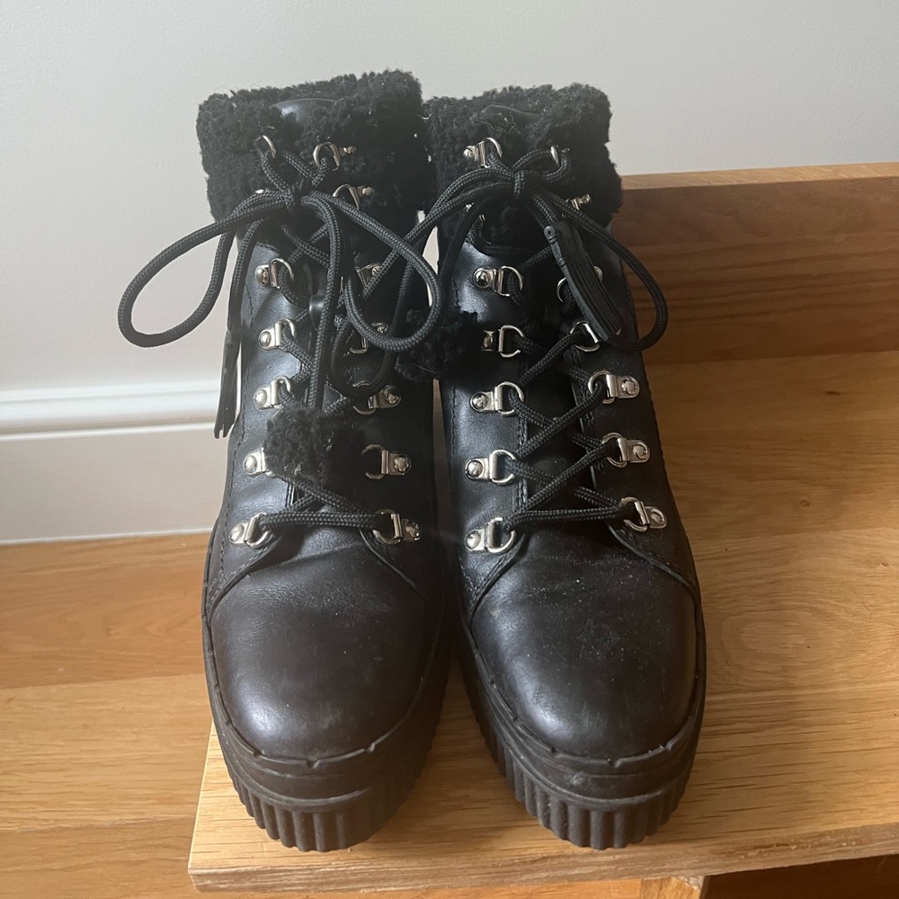 TOD’S WOMEN’S APRES BOOTS